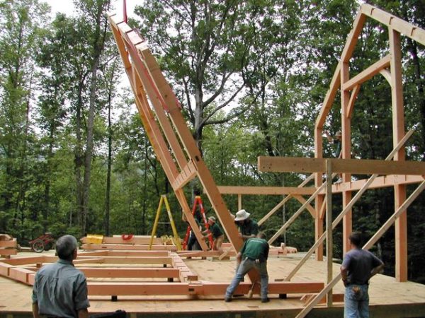 Raising a Timber Frame: Assembly to On-site Construction - Timber Frame HQ